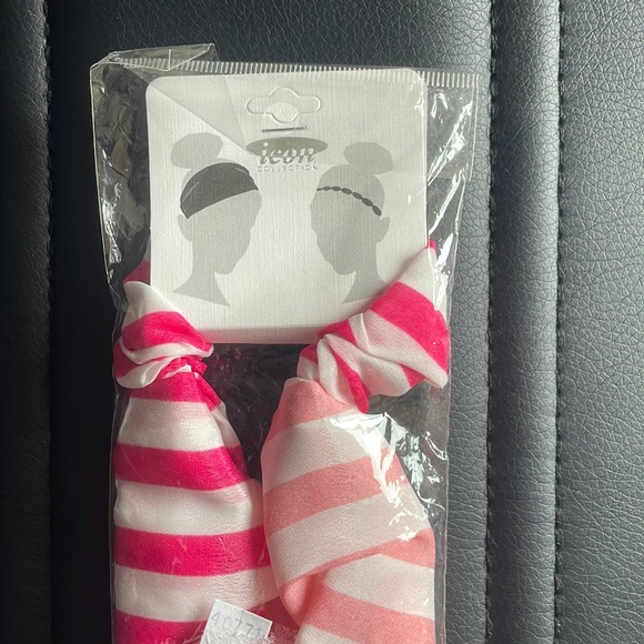 NWT Pink Striped Soft Elastic Headband - Picture 3 of 3
